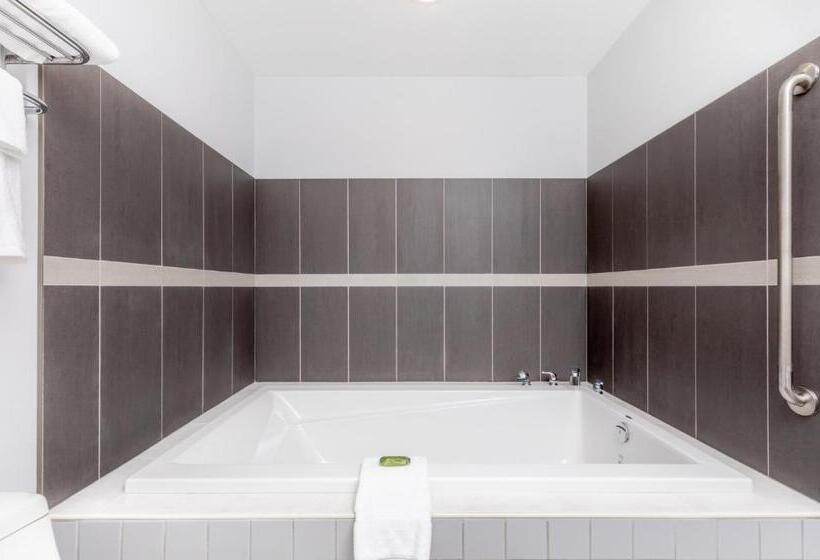 בית מלון כפרי Westridge Motor Inn