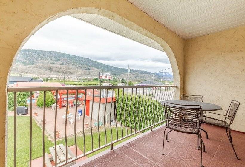 בית מלון כפרי Westridge Motor Inn