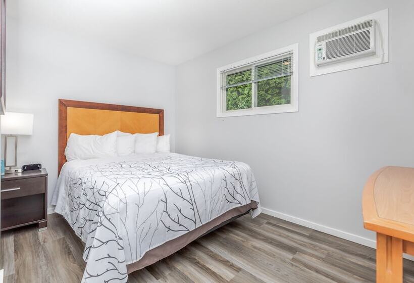 בית מלון כפרי Westridge Motor Inn