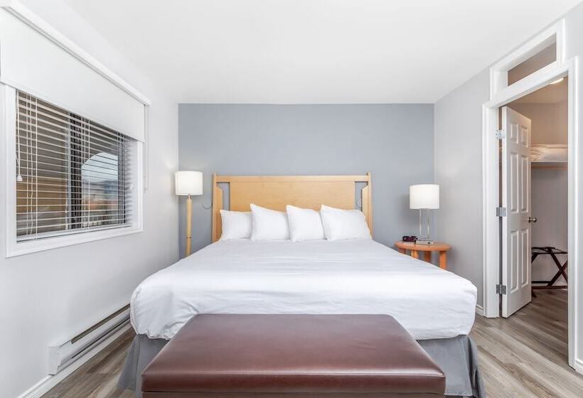 בית מלון כפרי Westridge Motor Inn