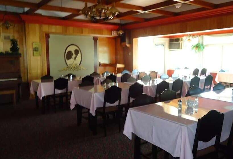 Stiles Motel Hill View