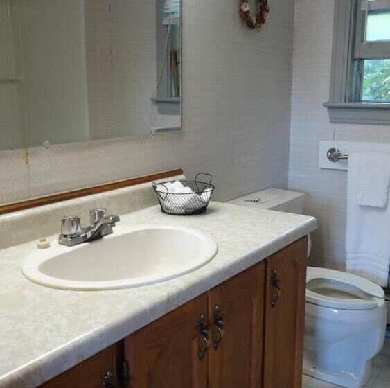 Stiles Motel Hill View