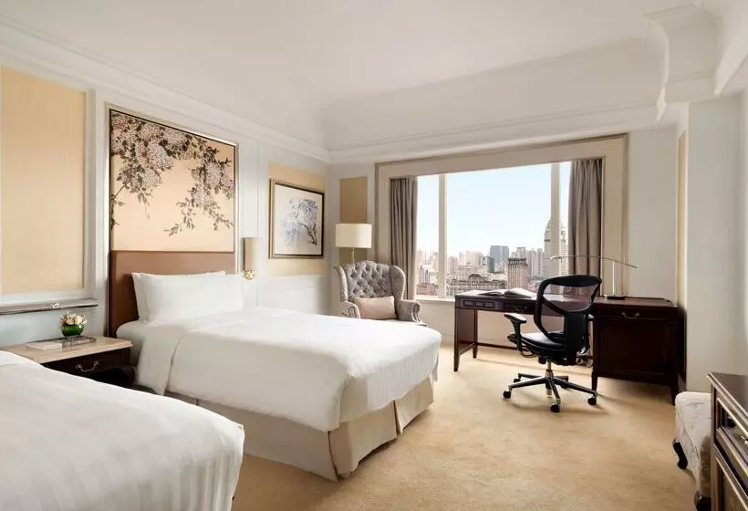 هتل Pudong Shangrila, Shanghai