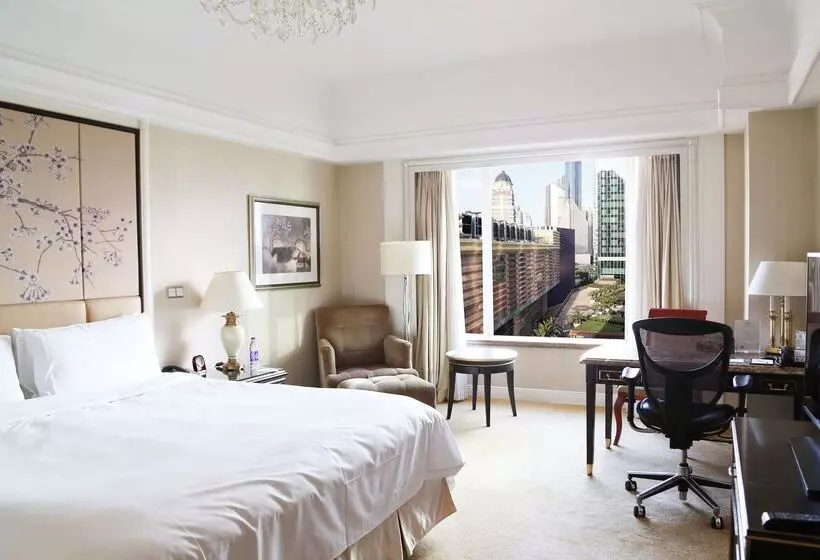 هتل Pudong Shangrila, Shanghai
