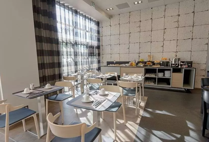 Отель Mercure Thionville Centre Porte Du Luxembourg