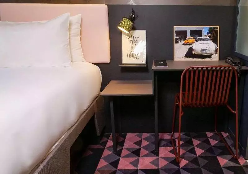 Hôtel Tribe Paris Batignolles