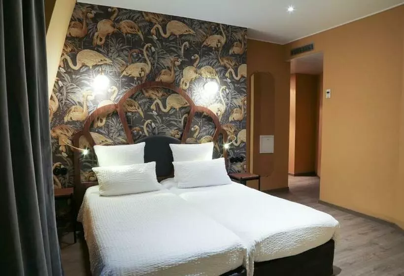 ホテル Andre Latin