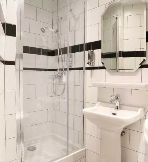 ホテル Andre Latin