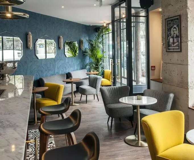 ホテル Andre Latin