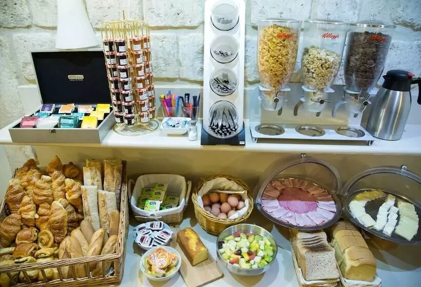 ホテル Andre Latin