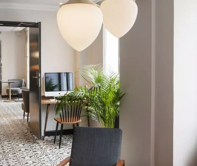 ホテル Andre Latin