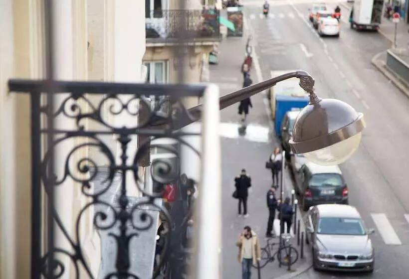 ホテル Andre Latin