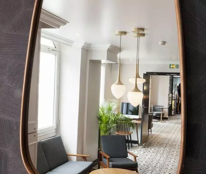 ホテル Andre Latin