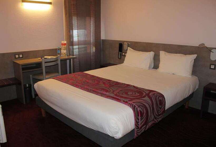 Brit Hotel Les Evens