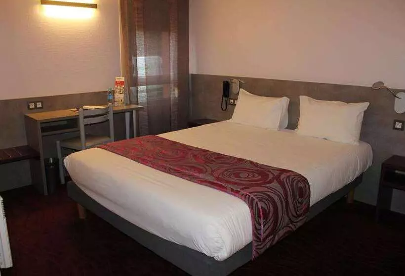 Brit Hotel Les Evens