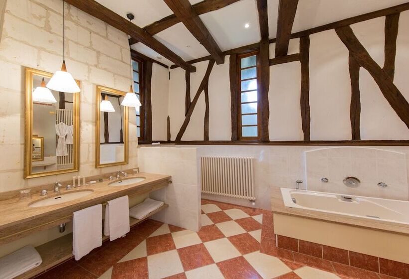 هتل Château De Marçay