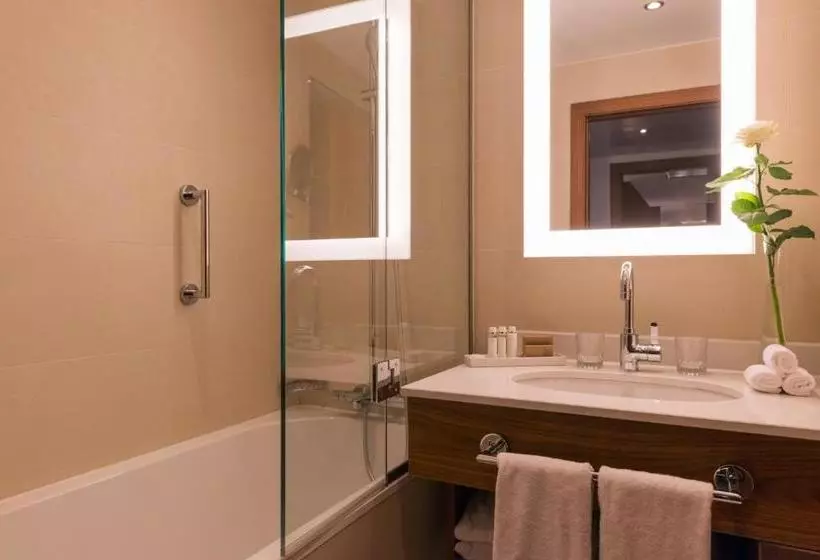 Отель Crowne Plaza Paris  Neuilly, An Ihg