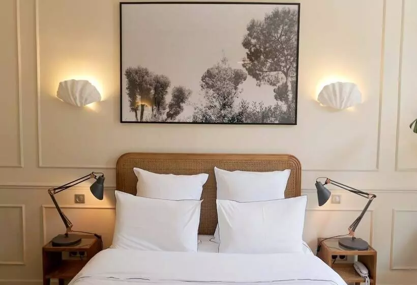 בית מלון כפרי Hôtel Bristol Pau