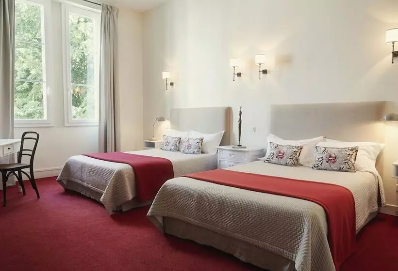 בית מלון כפרי Hôtel Bristol Pau