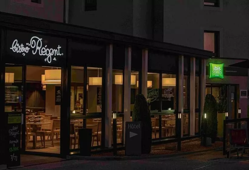 Отель Ibis Styles Clermont Ferrand Aéroport