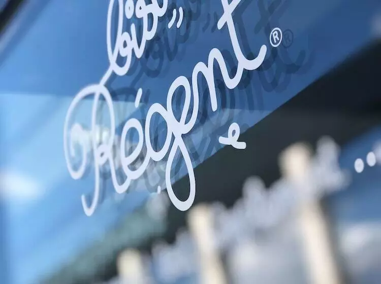 Отель Ibis Styles Clermont Ferrand Aéroport