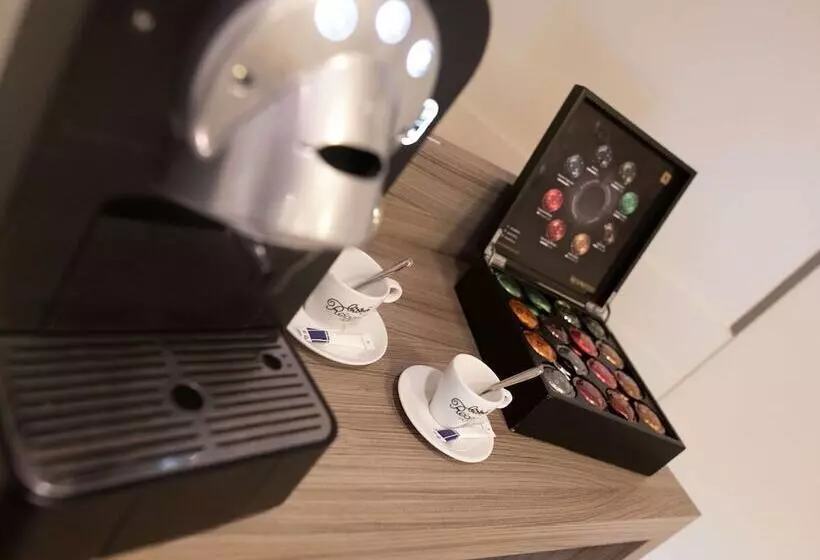 Отель Ibis Styles Clermont Ferrand Aéroport