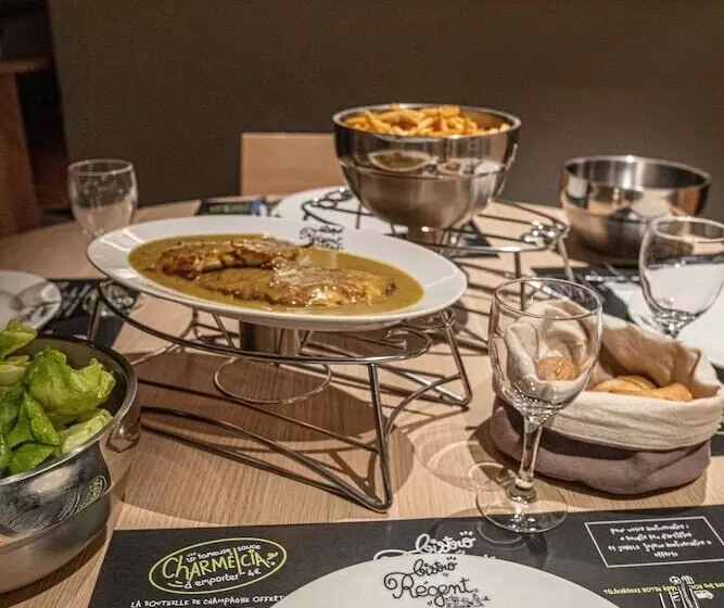 Отель Ibis Styles Clermont Ferrand Aéroport