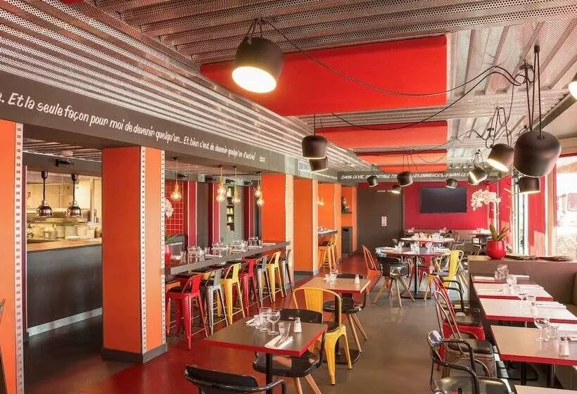 Отель Ibis Styles Lyon Centre Confluence