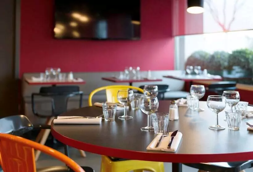 Отель Ibis Styles Lyon Centre Confluence