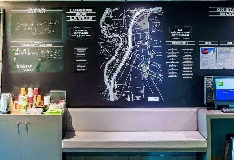Отель Ibis Styles Lyon Centre Confluence