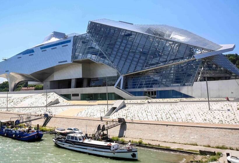 Otel Ibis Styles Lyon Centre Confluence