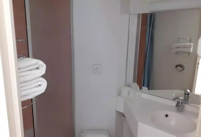 Отель Classe Troyes   La Chapelle Saint Luc