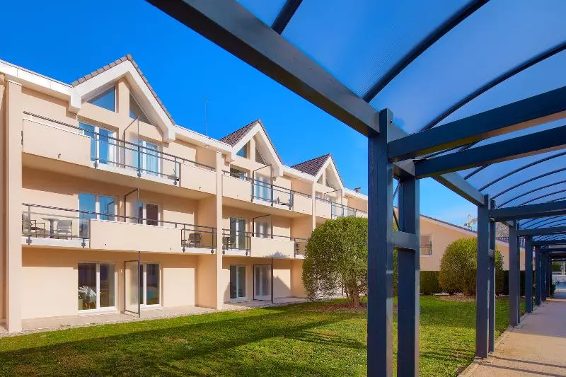 The Residence Hotel Geneva Airport   M3 Ferney