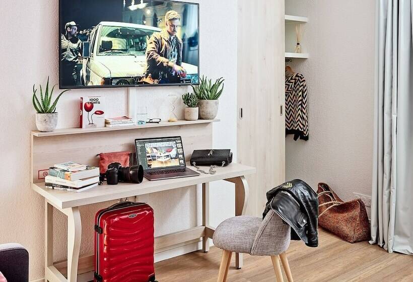 The Residence Hotel Geneva Airport   M3 Ferney