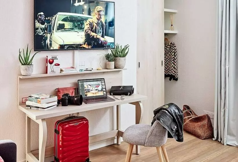 The Residence Hotel Geneva Airport   M3 Ferney