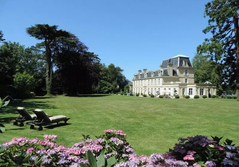 酒店 Chateau La Cheneviere