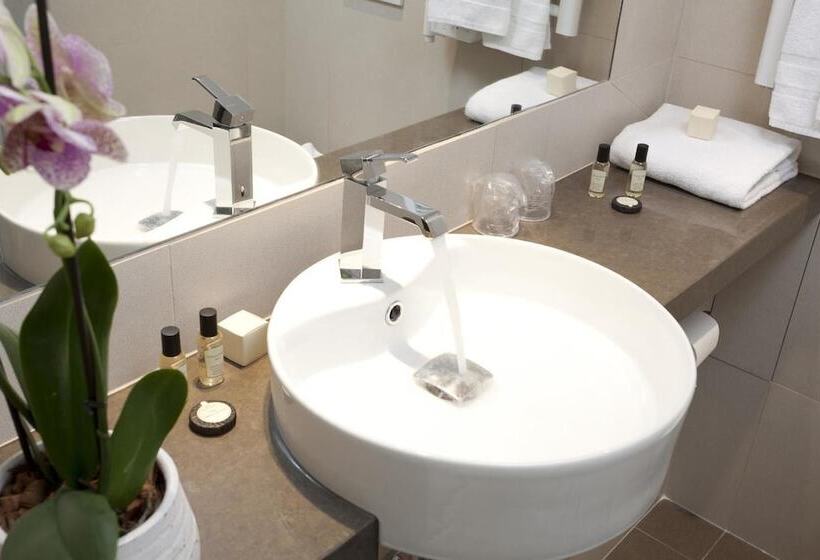 هتل De Neuve By Happyculture