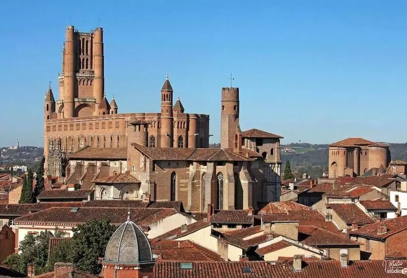 Отель Hôtel Du Vigan