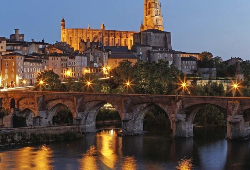 هتل Hôtel Du Vigan