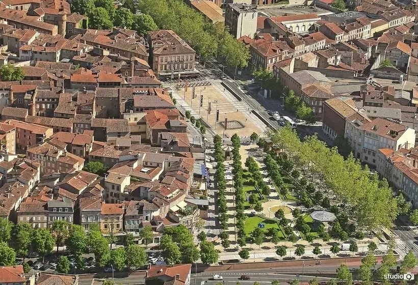 Отель Hôtel Du Vigan