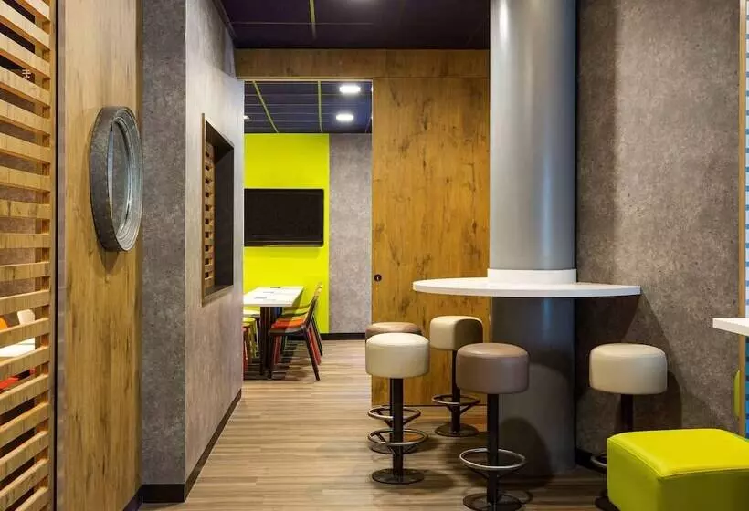 Отель Ibis Budget Bordeaux Centre Gare Saintjean