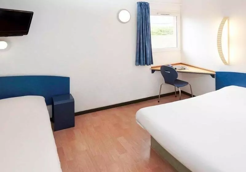 Отель Ibis Nuitssaintgeorges