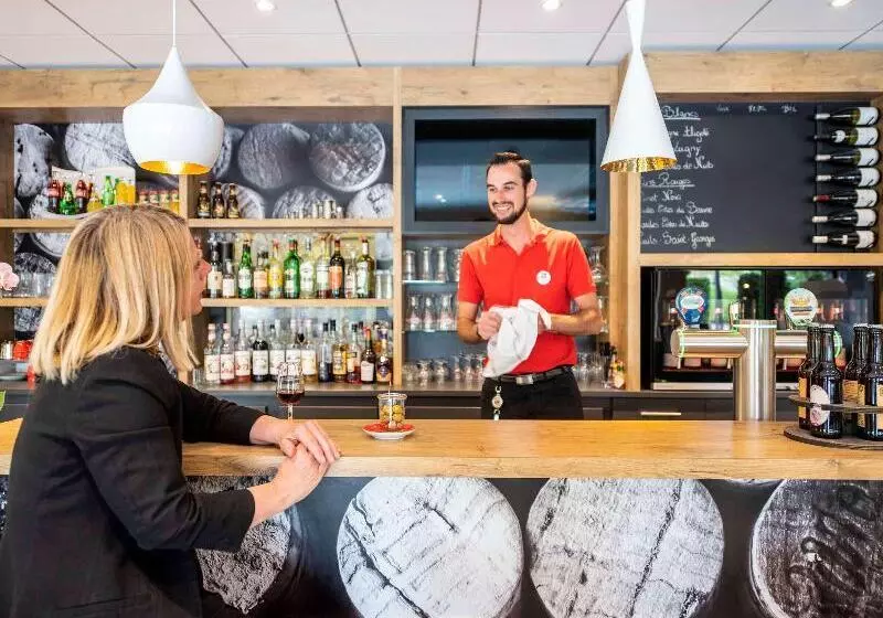 Отель Ibis Nuitssaintgeorges