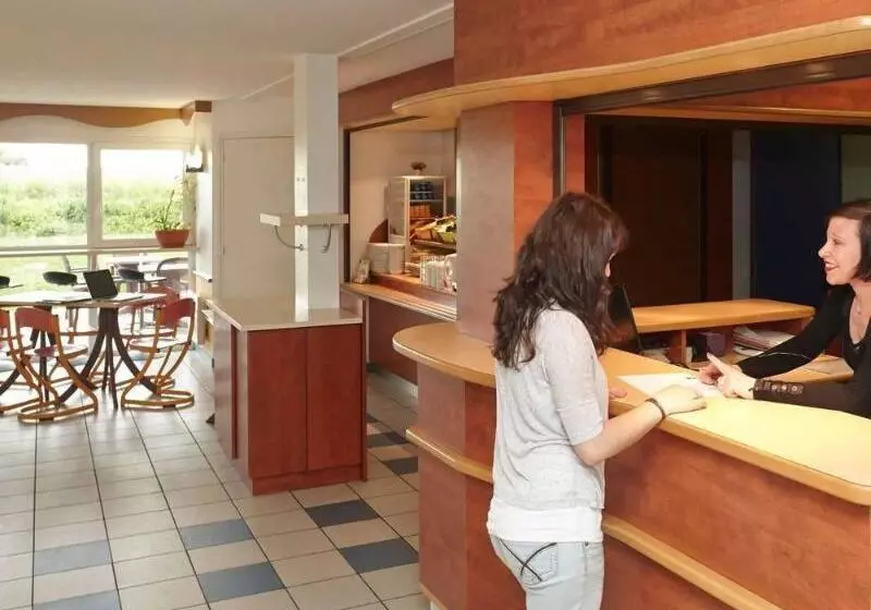 Отель Ibis Nuitssaintgeorges