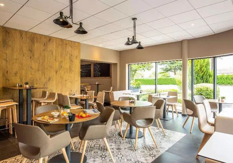 Отель Ibis Nuitssaintgeorges