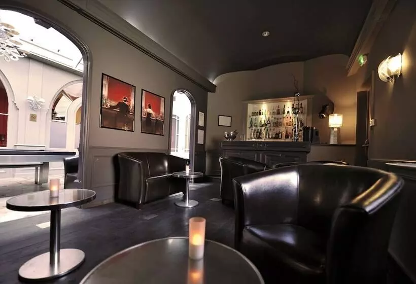 ホテル Logis Hôtel De Bourgogne   Mâcon