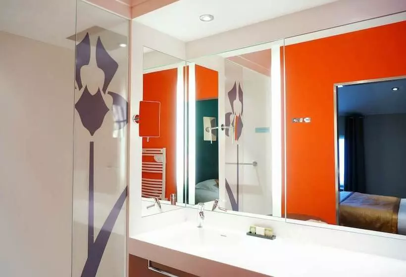 ホテル Logis Hôtel De Bourgogne   Mâcon