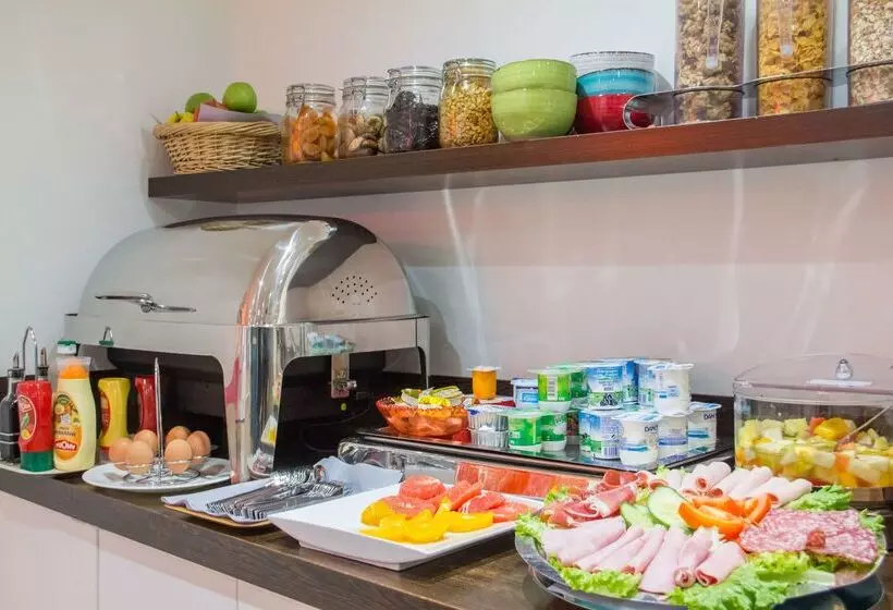 Caumartin Opera  Astotel