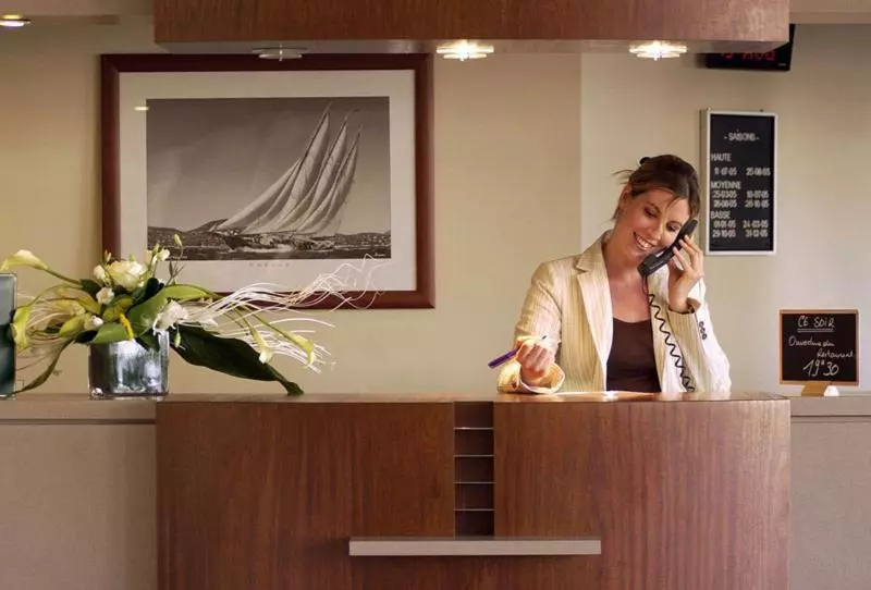 Otel Escale Oceania Vannes Centre