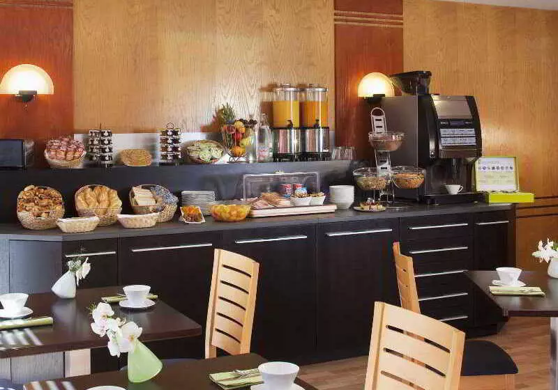 Otel Escale Oceania Vannes Centre